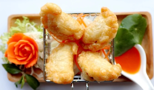 Curry puffs at Ma Rew